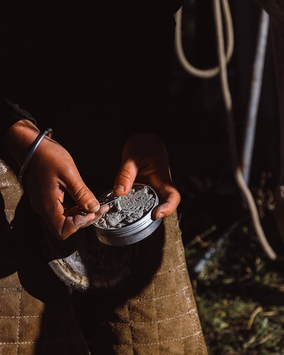 EquiFibre Hoof packing clay - Image 3
