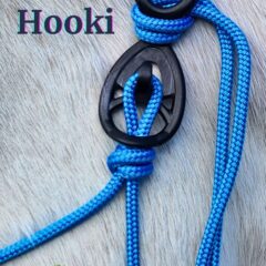 Halter Hooki Easy fastening and breakaway for rope halters